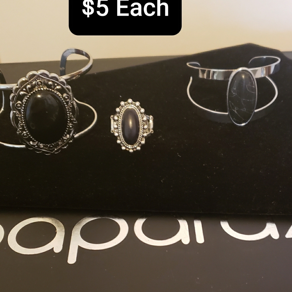 Jewelry - Picture 4 of 5